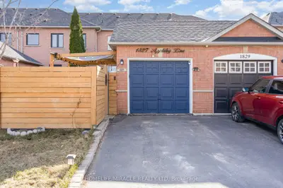 Att/Row/Townhouse in Burlington