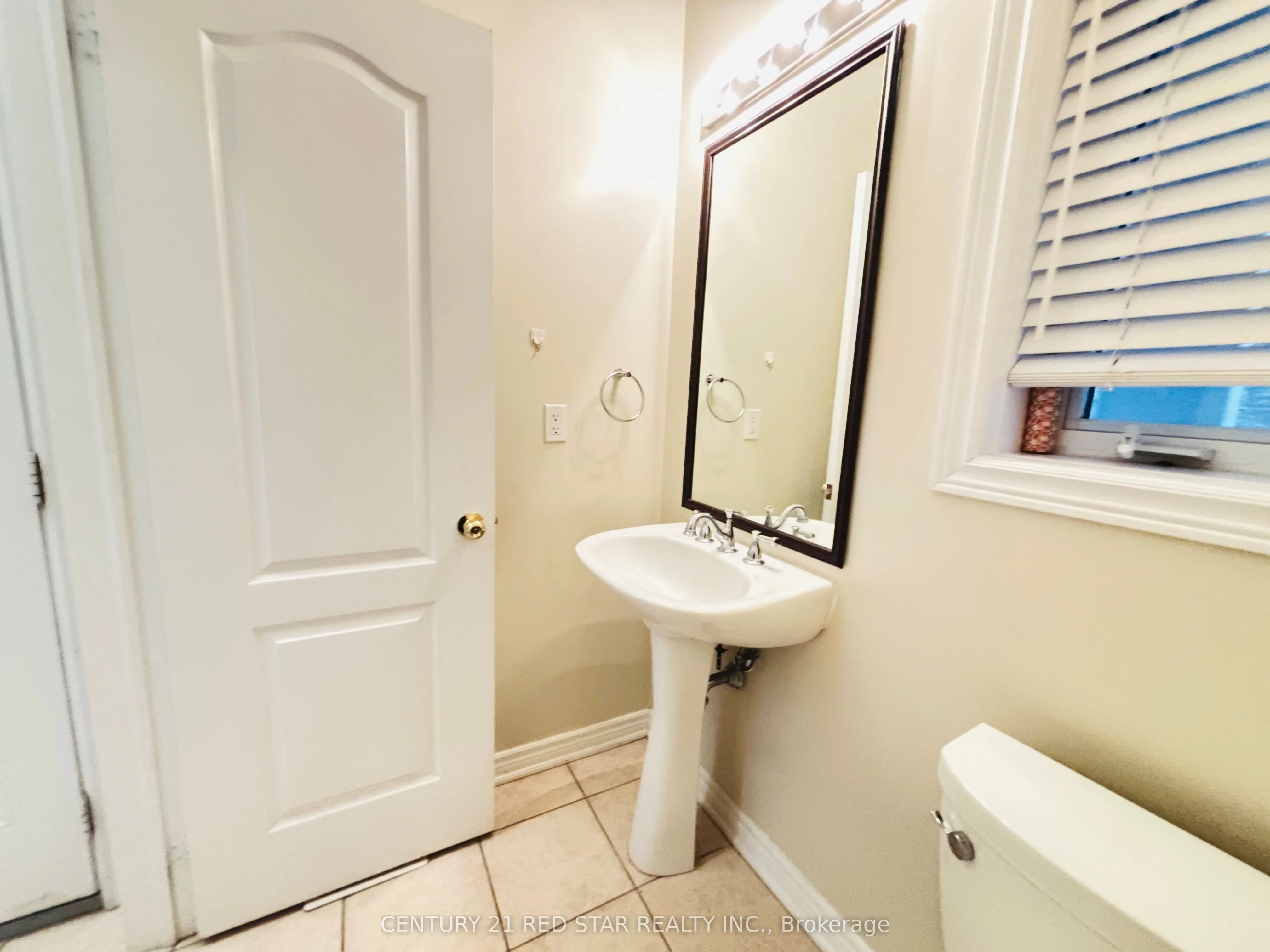 2370 Wasaga Drive, Oakville, ON L6H 0B7