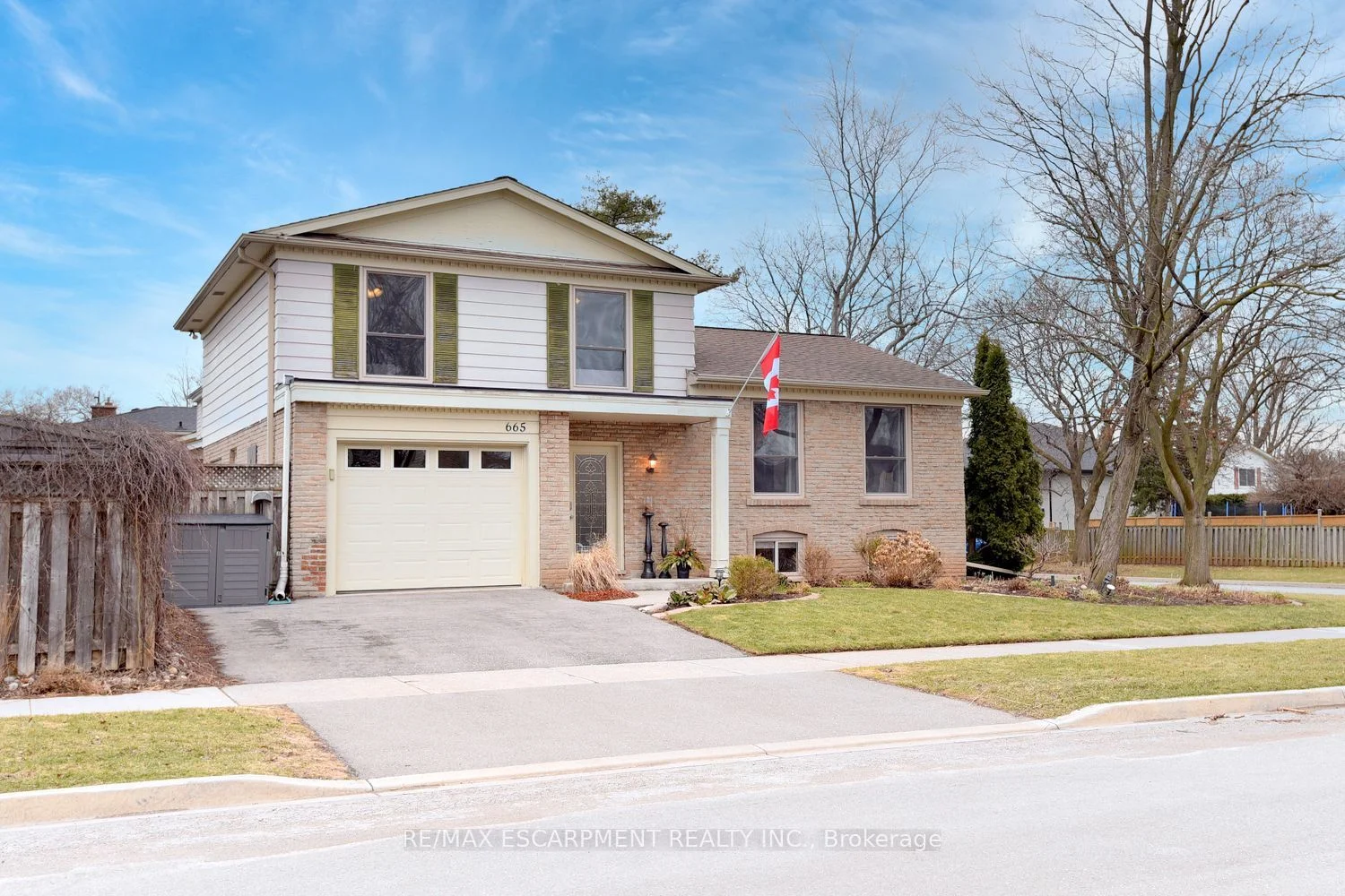 Detached in Burlington
