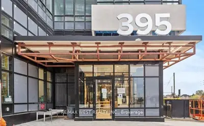 Common Element Condo in Oakville
