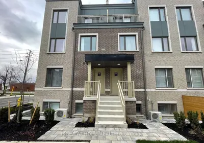 Condo Townhouse in Toronto