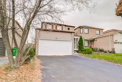 1739 Princelea Place, Mississauga, On L5m 3r4
