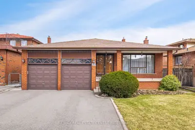 1360 Bough Beeches Boulevard, Mississauga, On L4w 3b5