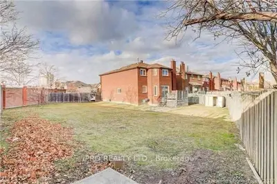 692 Huntington Ridge Drive, Mississauga, On L5r 1z5