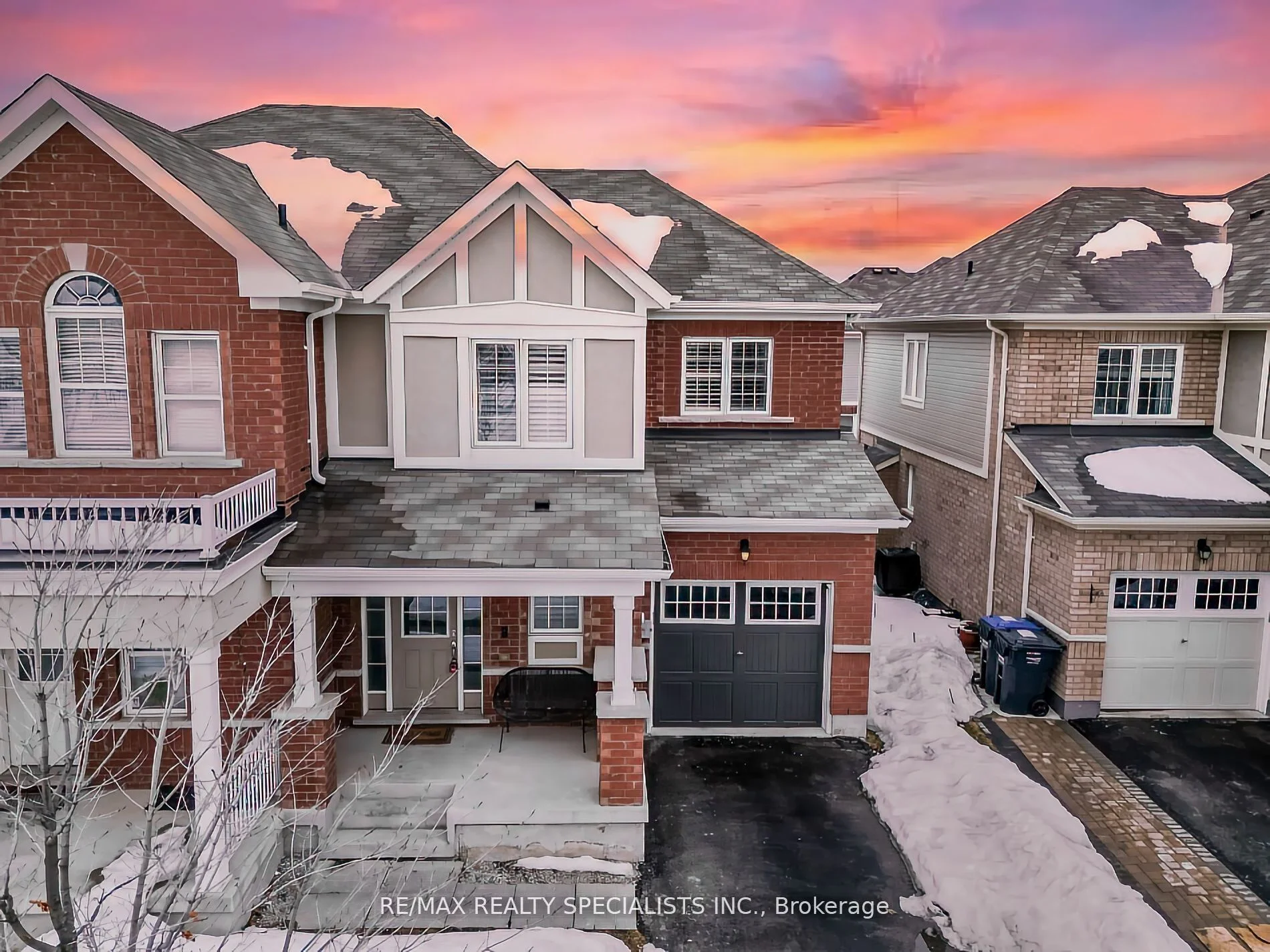 Att/Row/Townhouse in Brampton