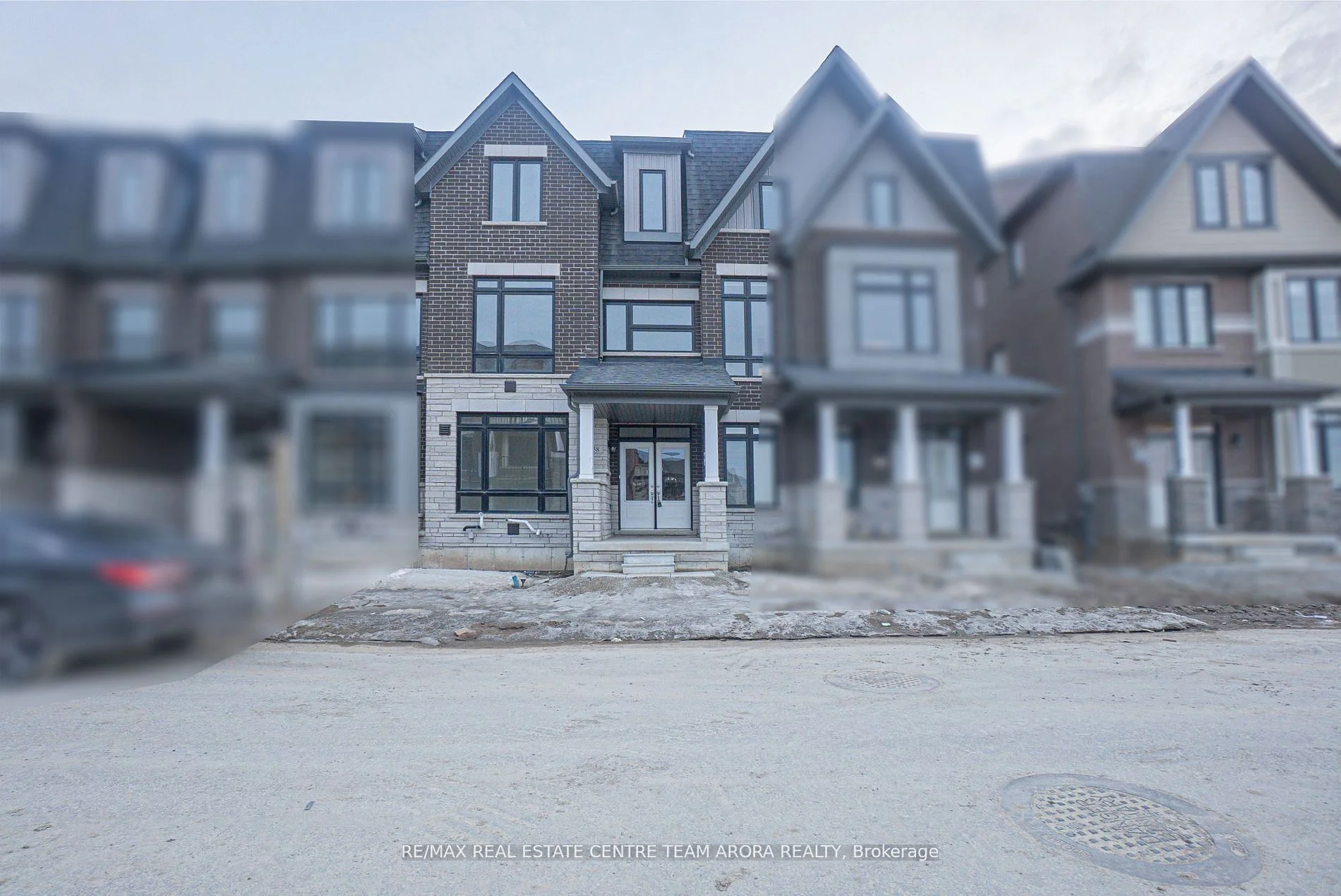 Att/Row/Townhouse in Brampton