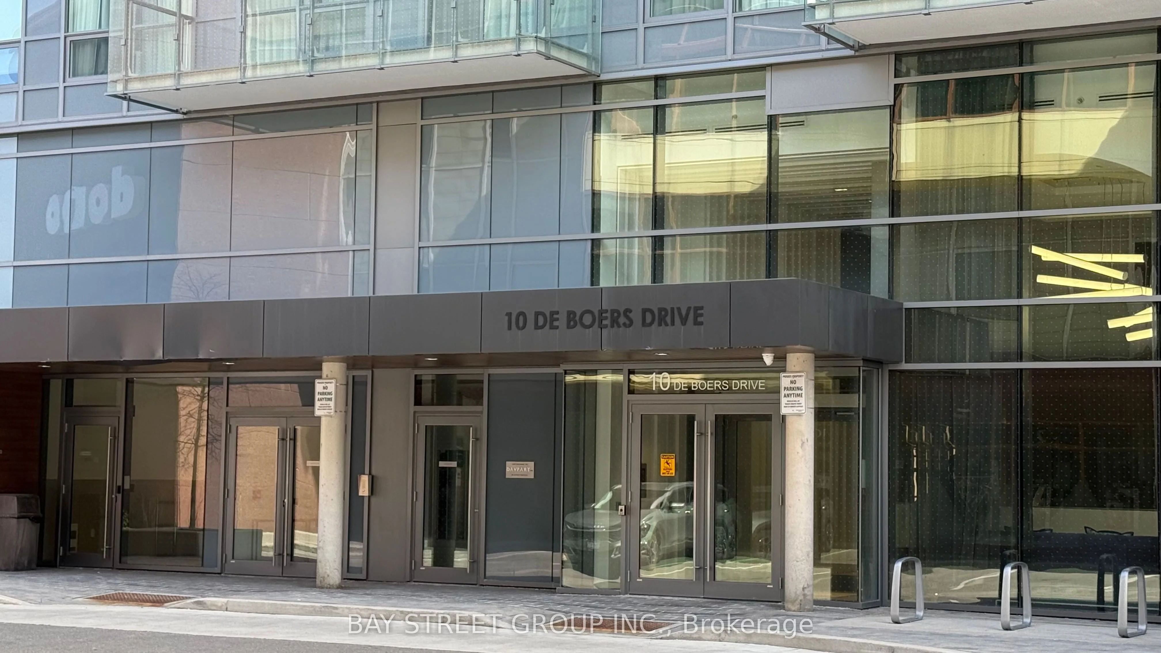 10 De Boers Drive 609, Toronto W05, On M3j 0l6