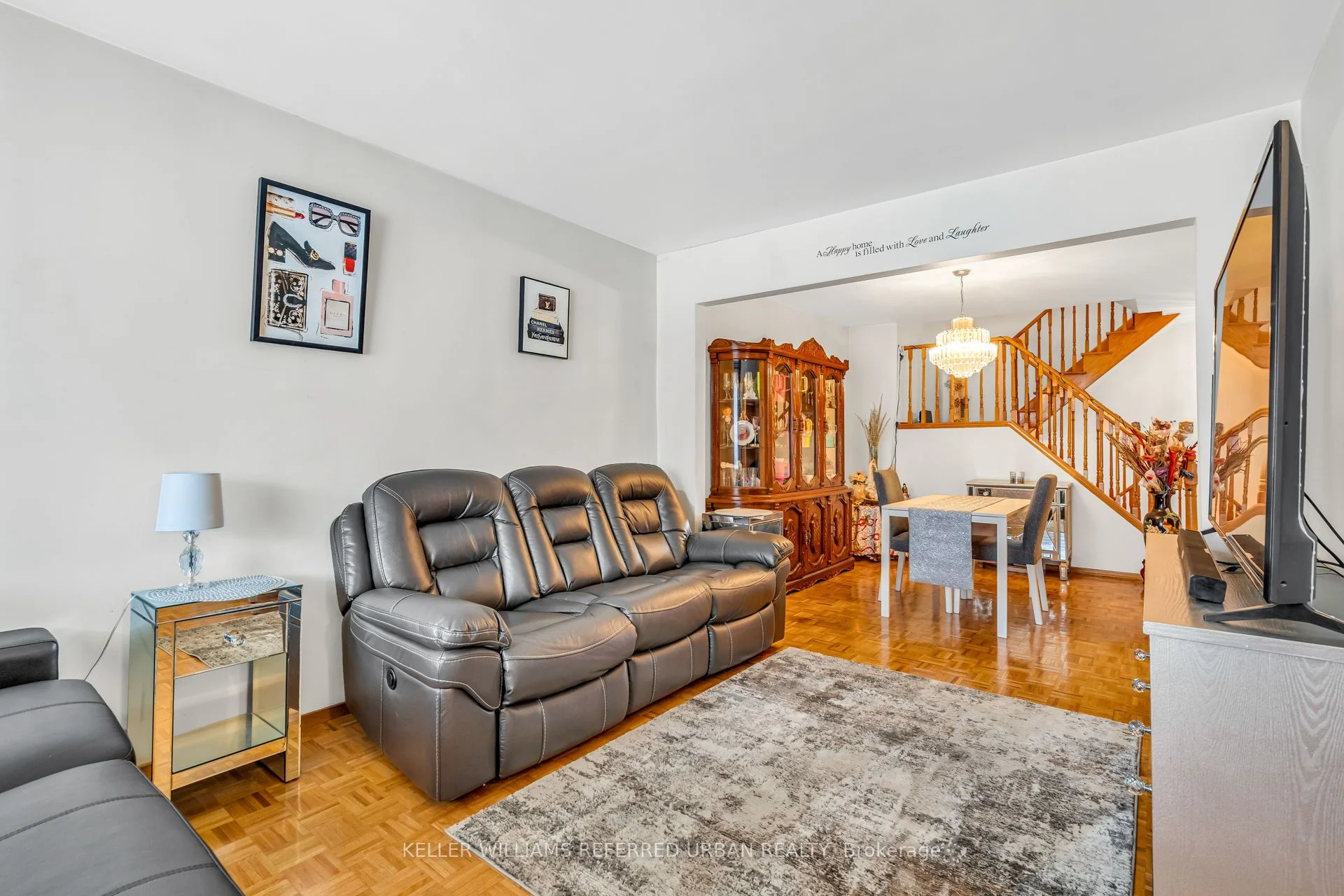 826 Ossington Avenue, Toronto W02, ON M6G 3V1