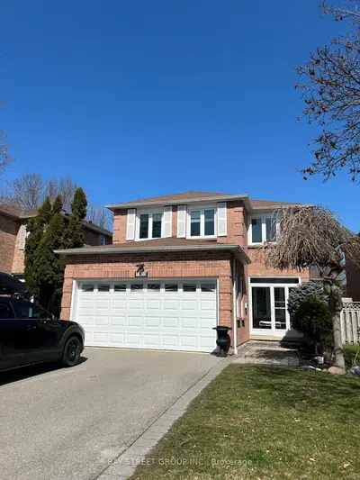 1305 Sweetbirch Court, Mississauga, On L5c 3r4