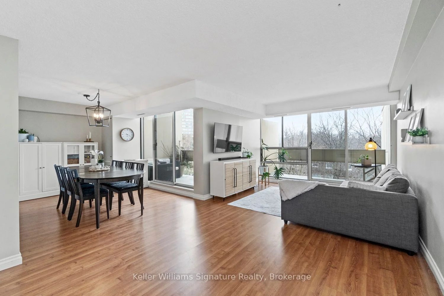 Condo Apartment in Oakville