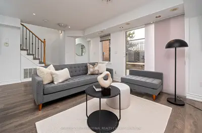16 Foundry Avenue 102, Toronto W02, On M6h 0a9