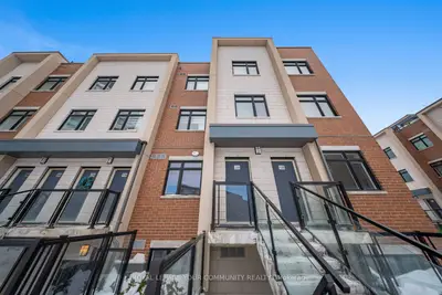 1060 Douglas Mccurdy Comm Road 238, Mississauga, On L5l 3h9