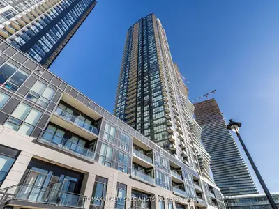 Condo Apartment in Mississauga