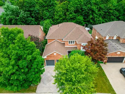 Detached in Oakville