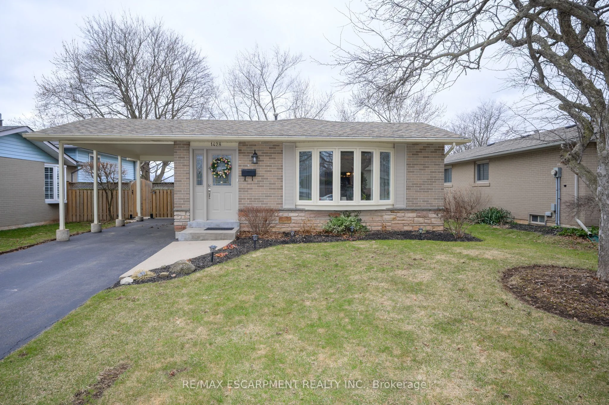 Detached in Burlington