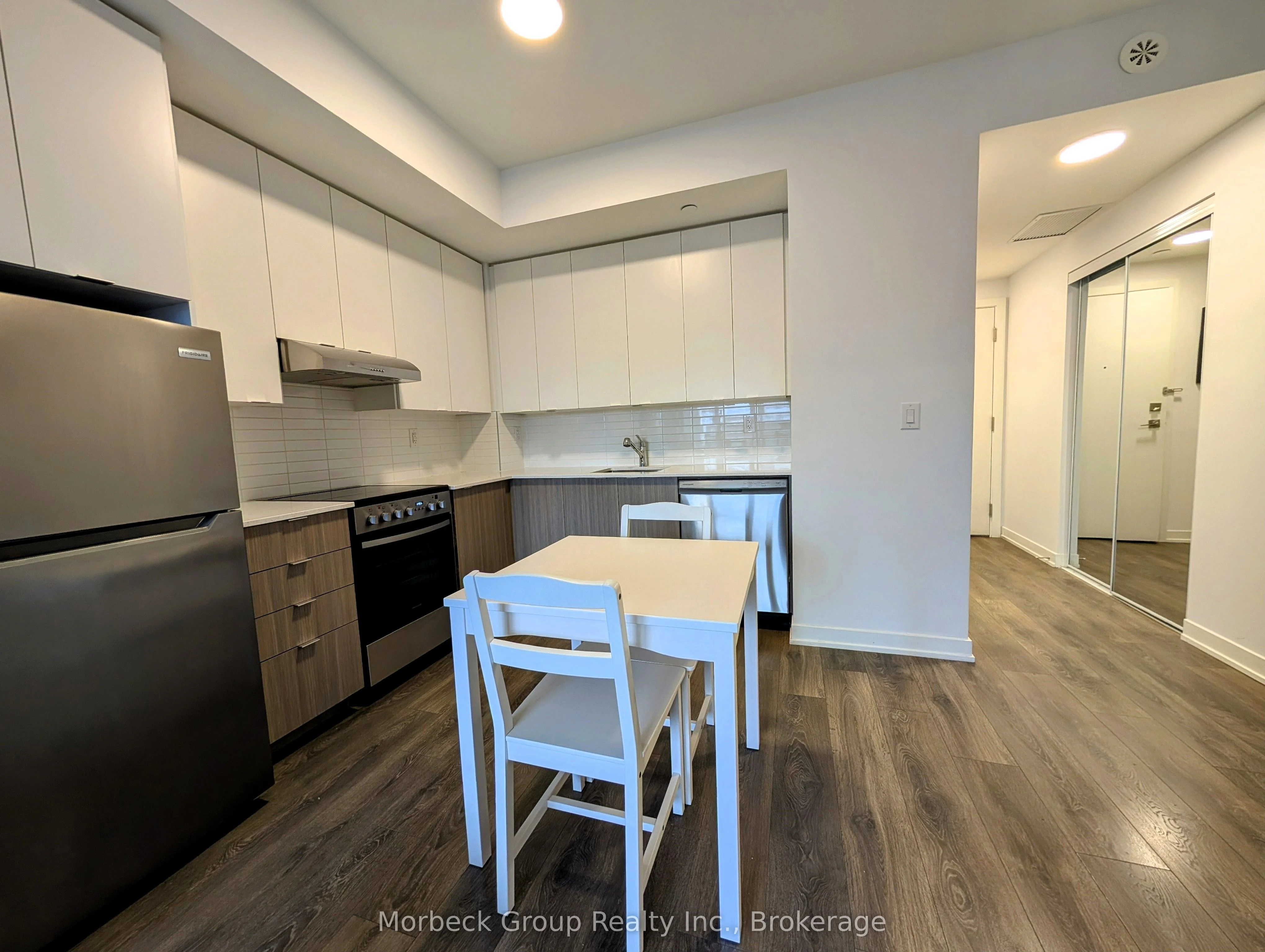 165 Canon Jackson Drive 203, Toronto W04, ON M6M 0C4