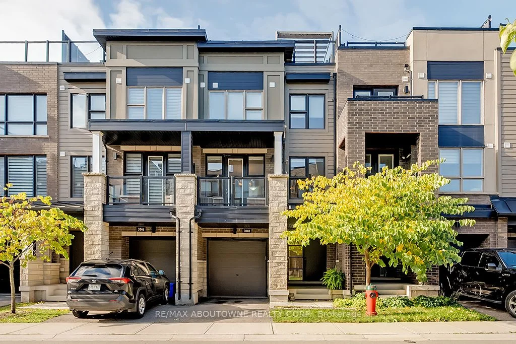 Att/Row/Townhouse in Oakville