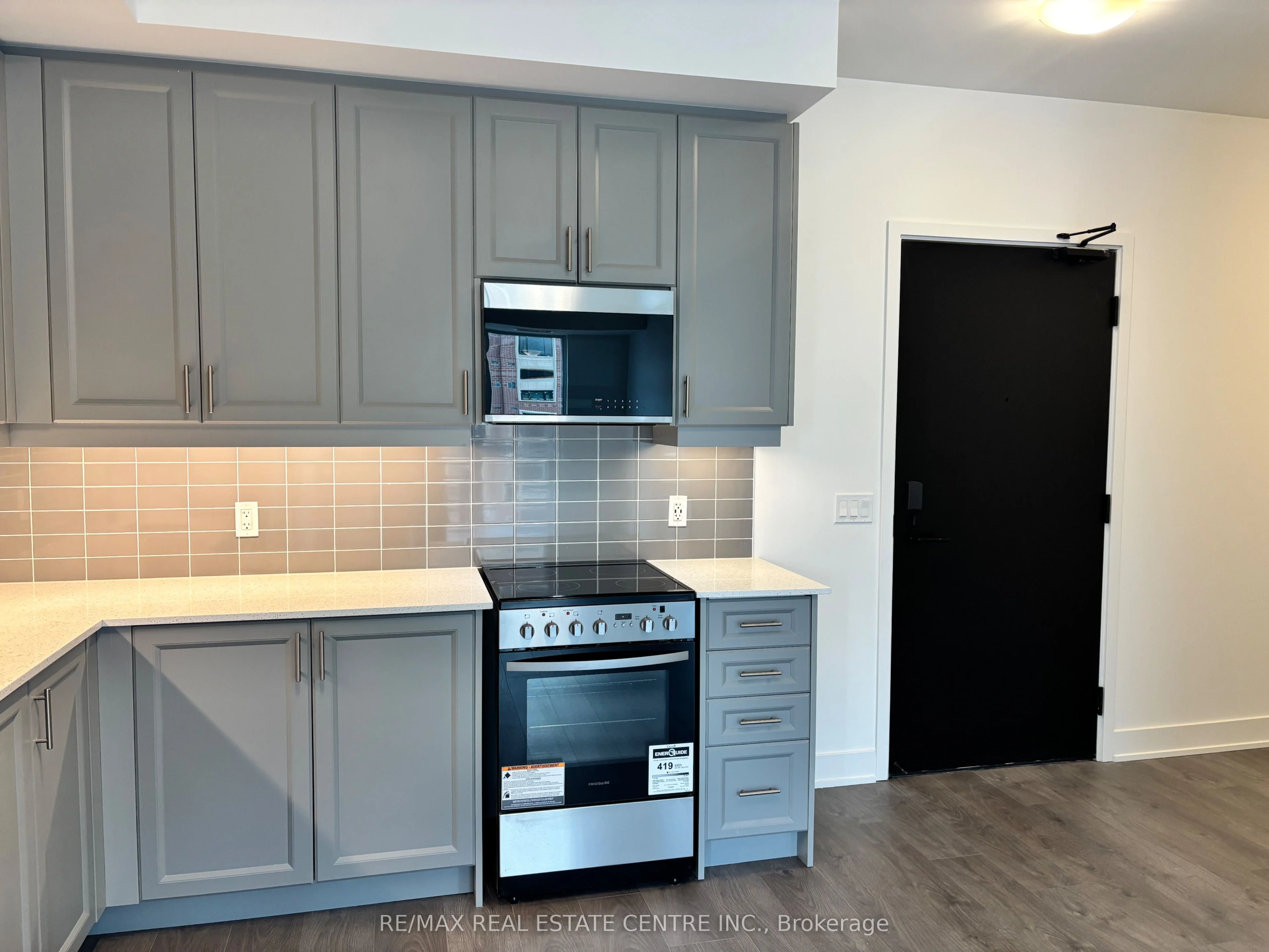 2333 Khalsa Gate 807, Oakville, ON L6M 0X7