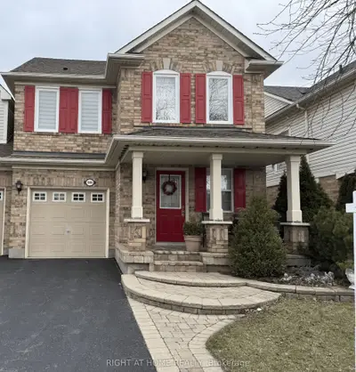Att/Row/Townhouse in Milton