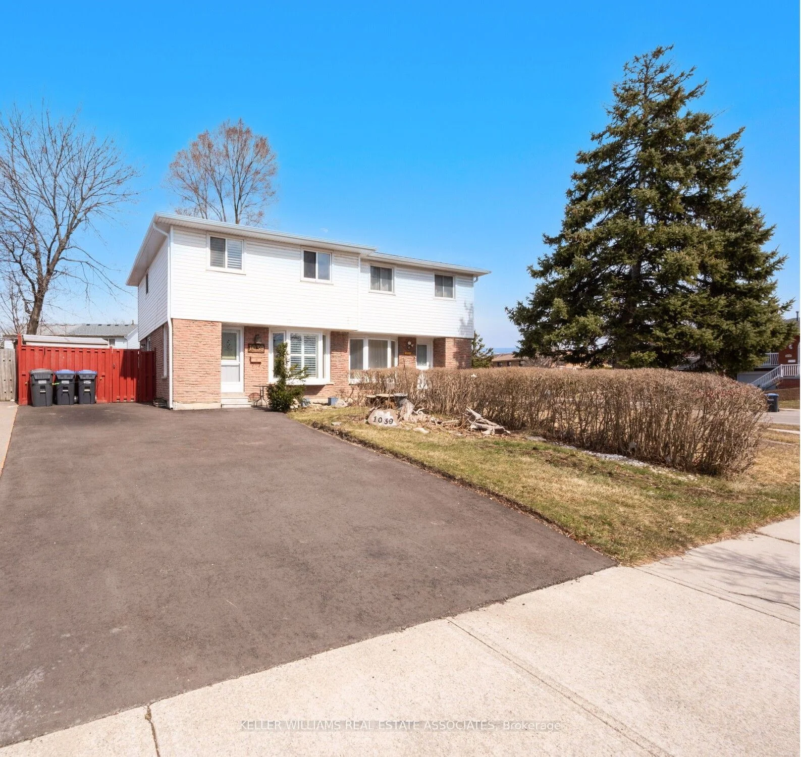 Semi-Detached in Mississauga