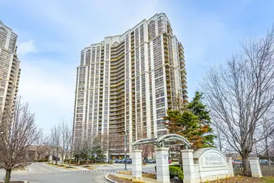 700 Humberwood Boulevard 621, Toronto W10, On M9w 7j4