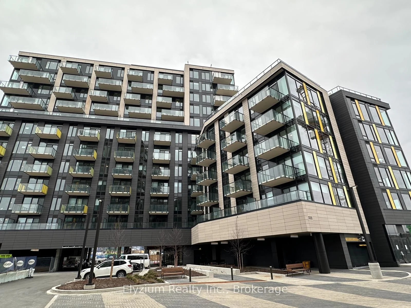 Condo Apartment in Oakville