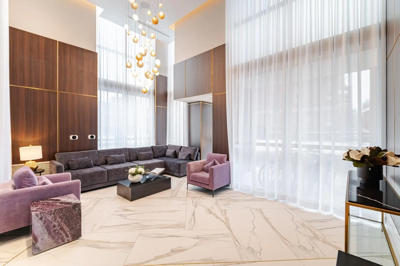 Co-op Apartment in Oakville