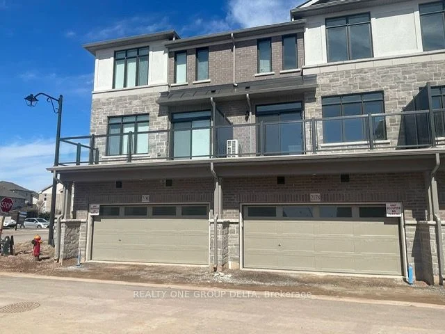 Att/Row/Townhouse in Oakville