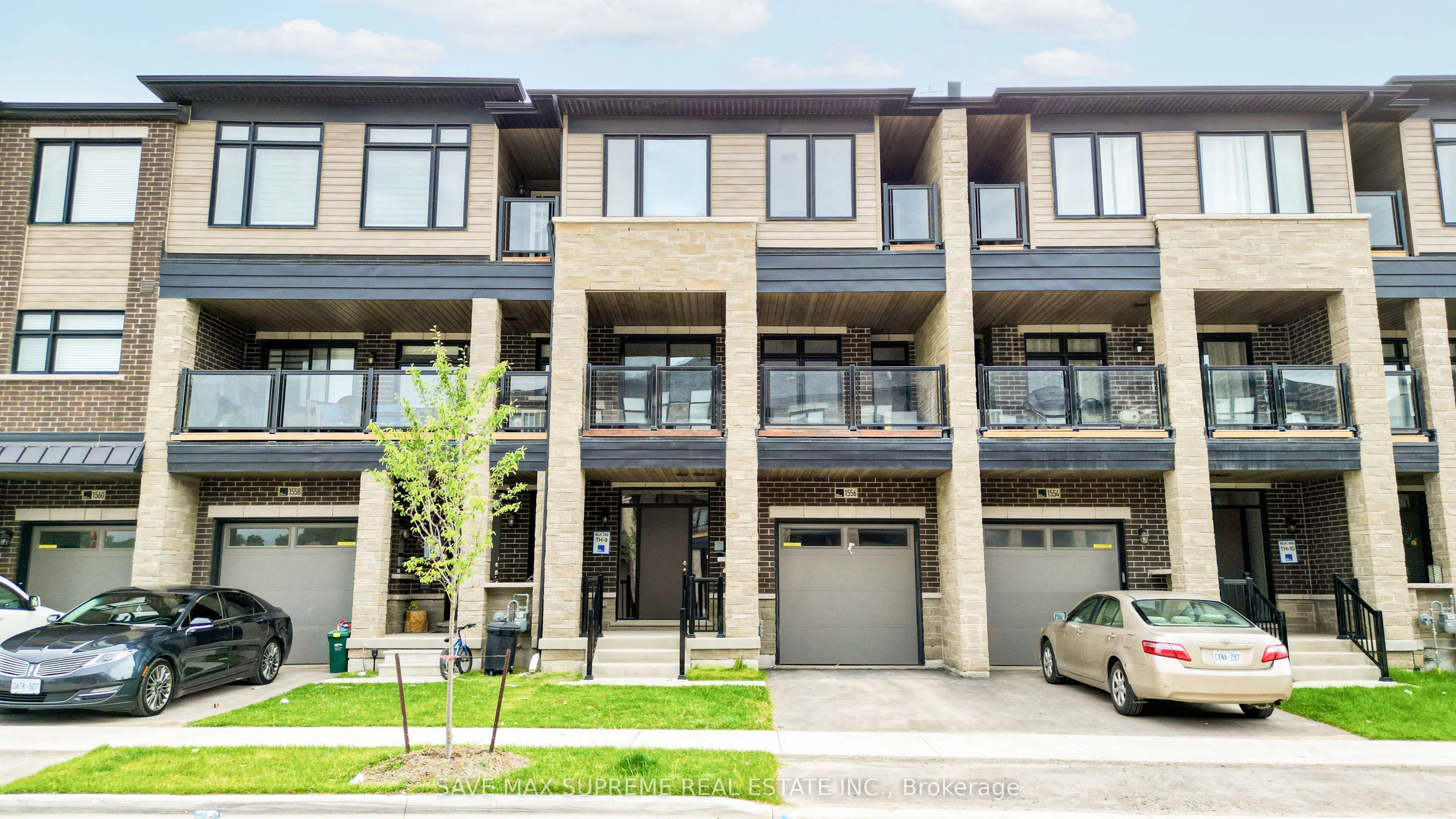 Att/Row/Townhouse in Milton