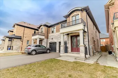 Semi-Detached in Milton