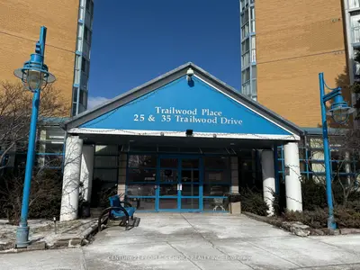 25 Trailwood Drive 705, Mississauga, On L4z 3k9