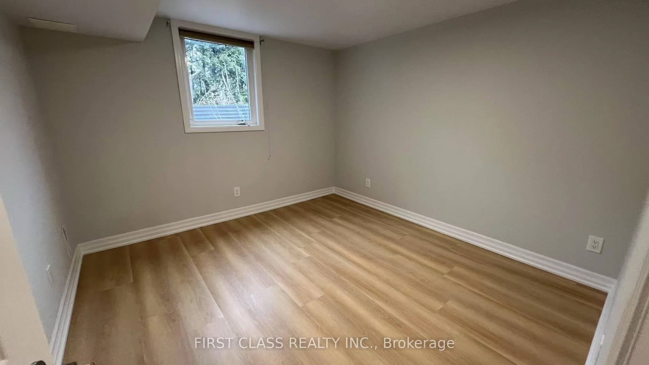 (BASEMENT)1426 Chalice Crescent, Mississauga, ON L5C 1S1