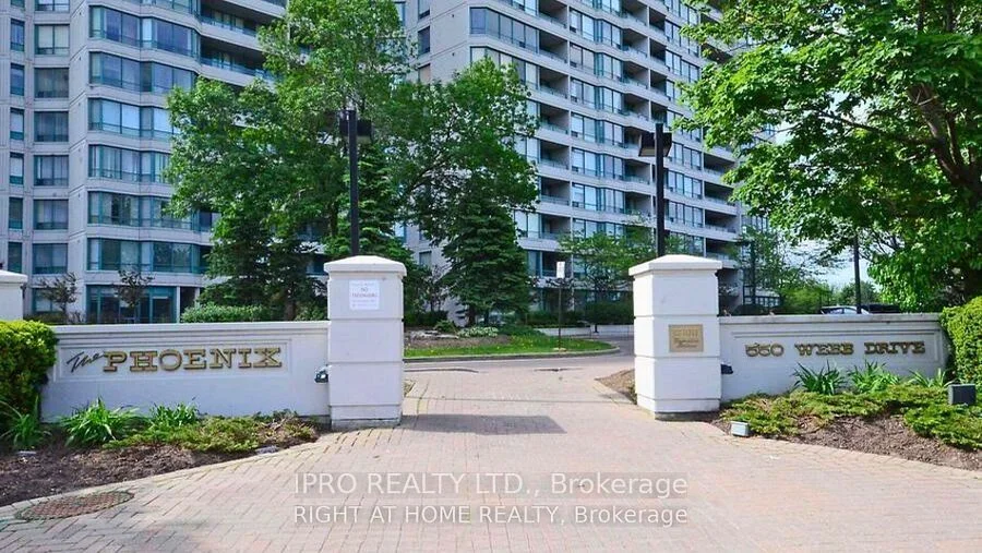 550 Webb Drive N 202, Mississauga, On L5b 3y4