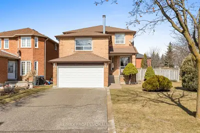4474 Full Moon Circle, Mississauga, On L4z 2k9