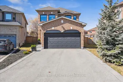 Detached in Caledon