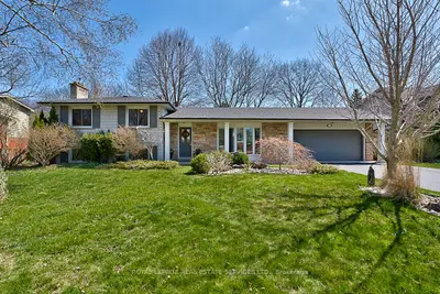 Detached in Oakville