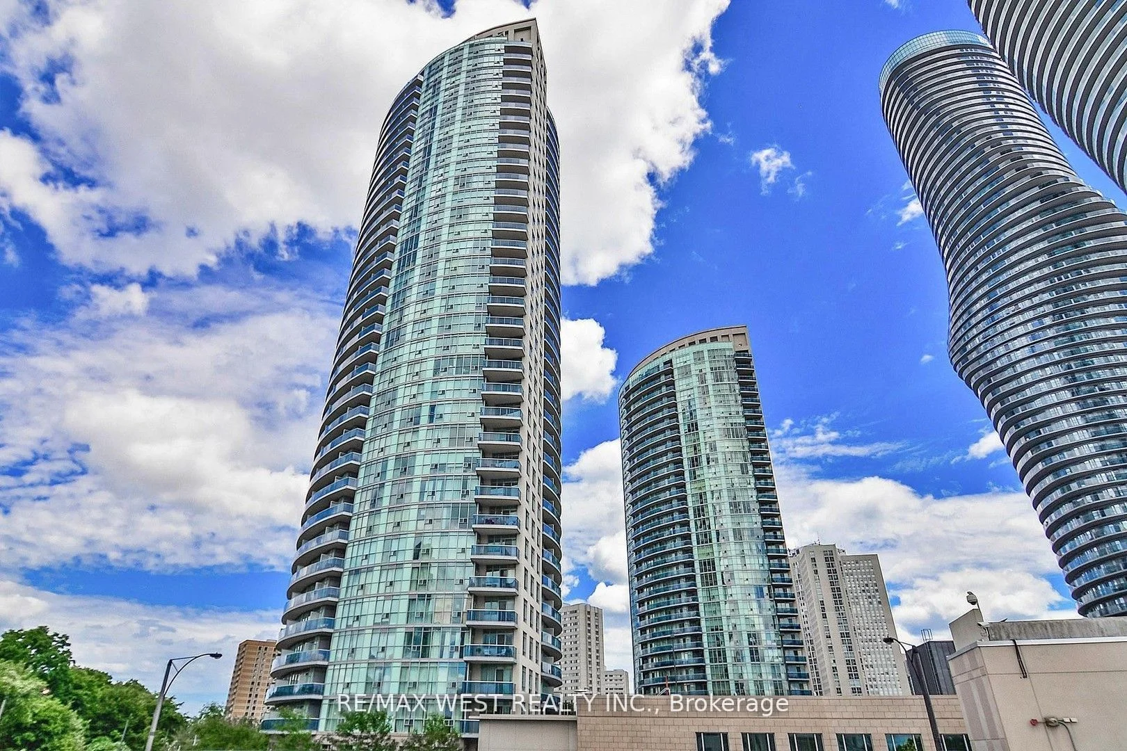 Condo Apartment in Mississauga