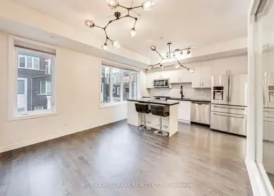 Condo Townhouse in Toronto