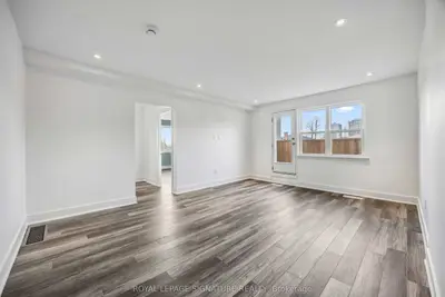 2318 Keele Street Apt 2, Toronto W04, On M6m 3z8
