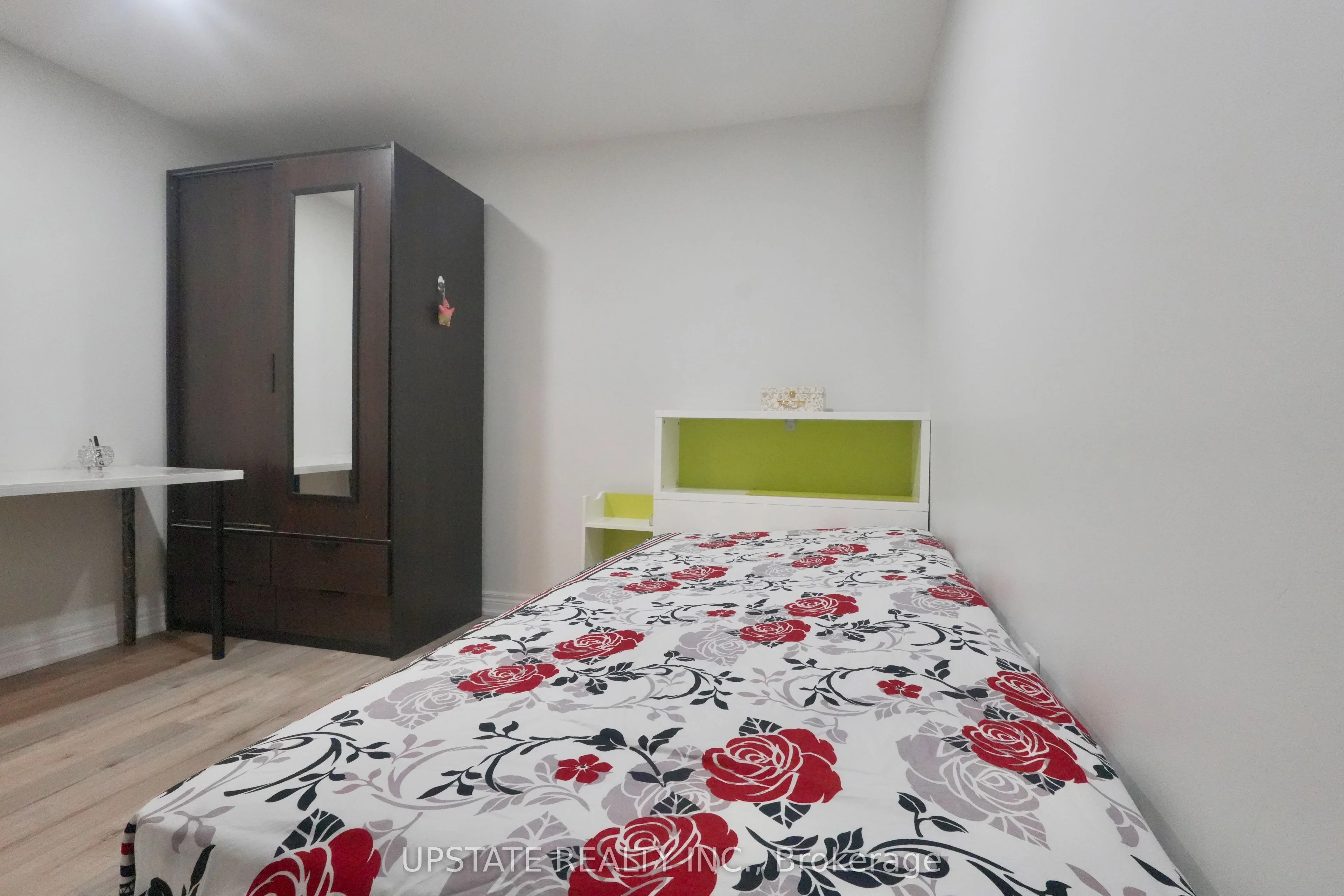 6445 Valiant Heights Basement, Mississauga, ON L5W 1E2