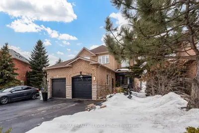7520 Black Walnut Trail, Mississauga, On L5n 8a9