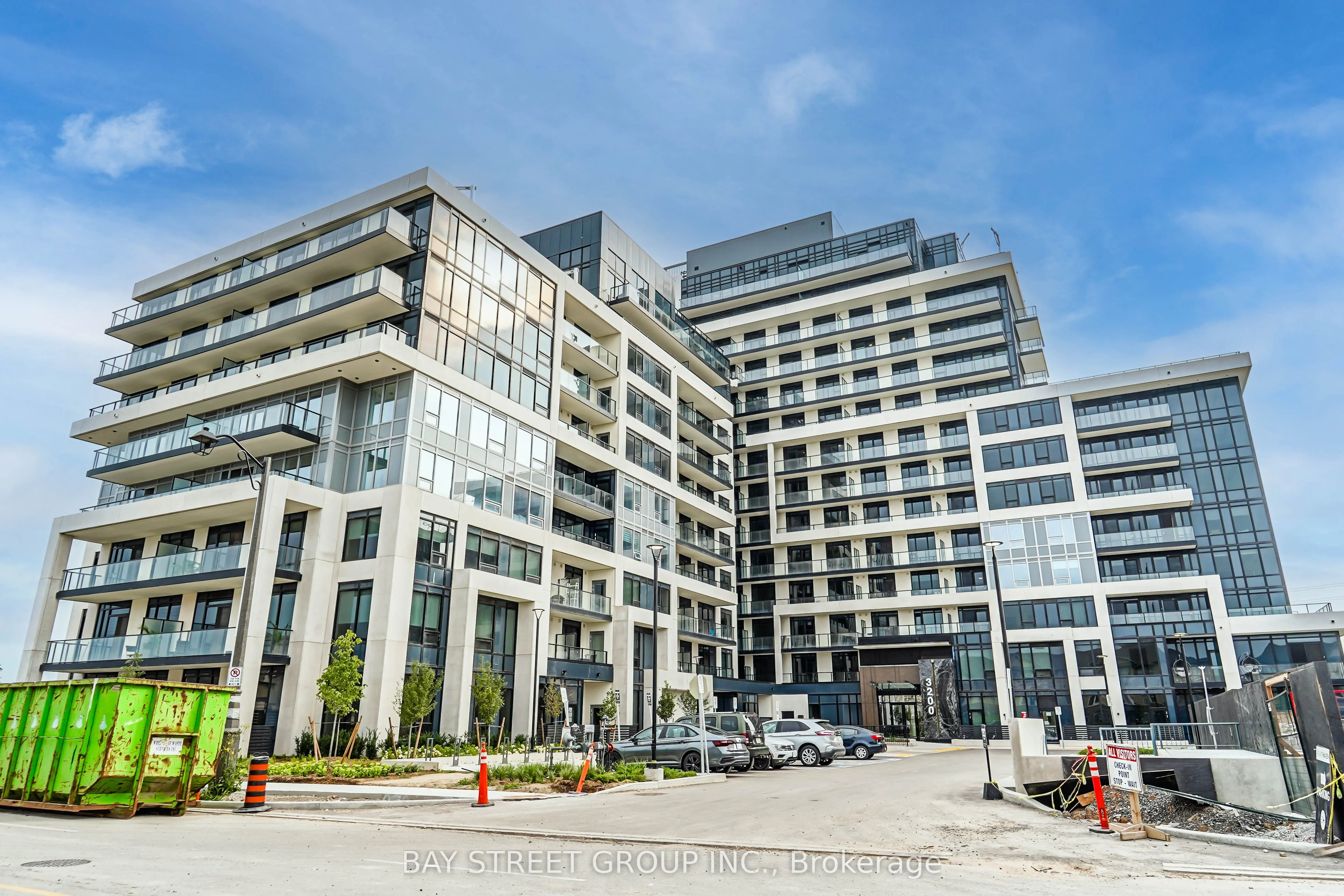 Condo Apartment in Oakville
