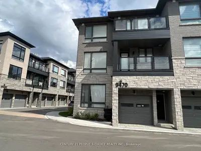 Condo Townhouse in Brampton