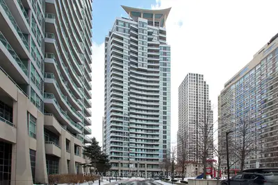 Condo Apartment in Mississauga