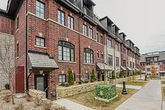 35 Lunar Cres Road 128, Mississauga, ON L5M 2R6