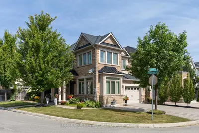 2401 Millstone Drive, Oakville, On L6m 0k6