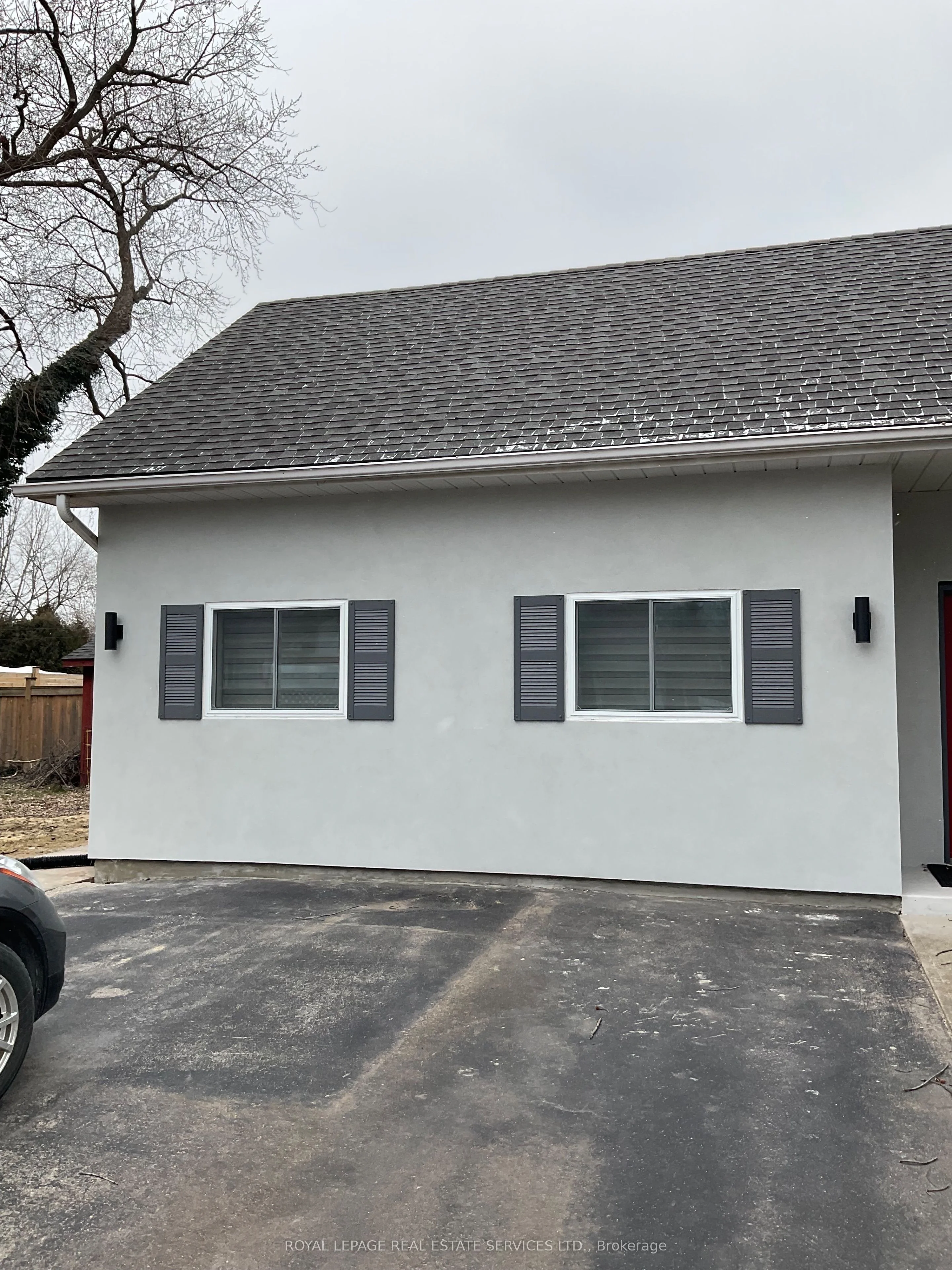 Detached in Burlington