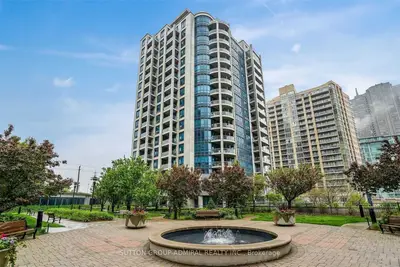 2083 Lake Shore Boulevard W 1612, Toronto W06, On M8v 2z6