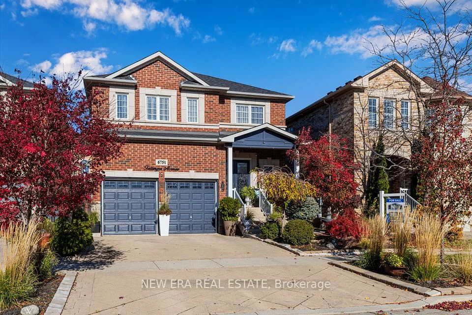 6751 Tattinger Avenue, Mississauga, ON L5W 1P4