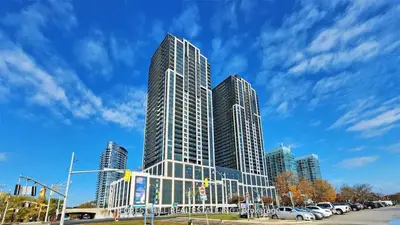 1926 Lake Shore Boulevard W 3815, Toronto W01, On M6s 1a1
